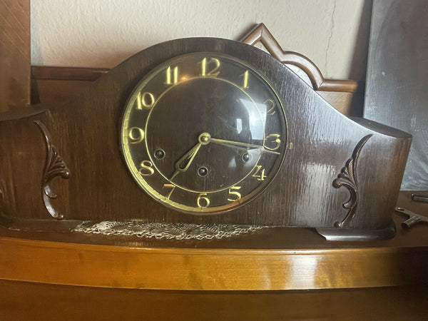 Uhr altmodisch